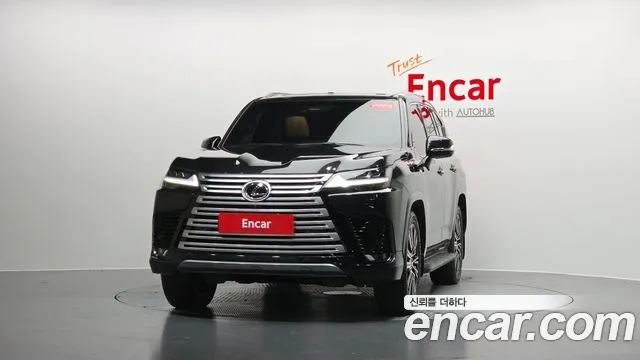 Lexus LX 4th Gen — Фото автомобиля 3