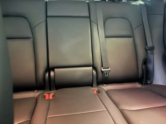 Tesla Model Y — Фото автомобиля 5