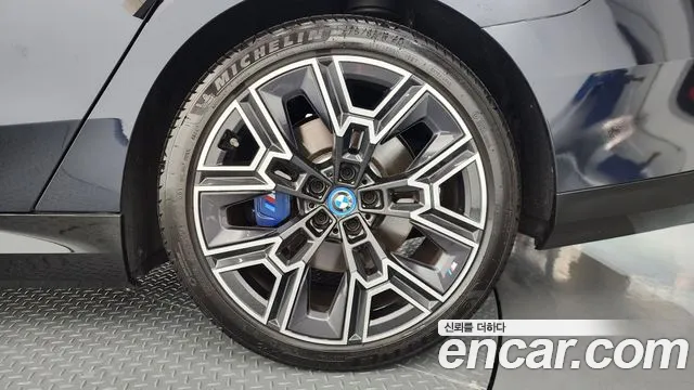 BMW 5-Series 5 серия (G60) — Фото автомобиля 18