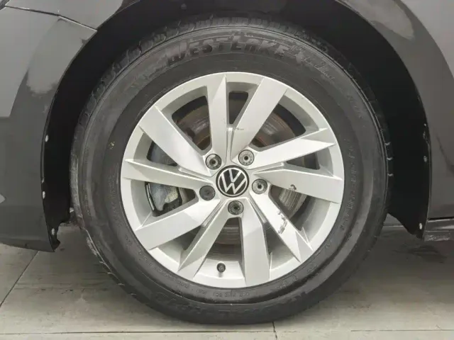 Volkswagen Passat — Фото автомобиля 17