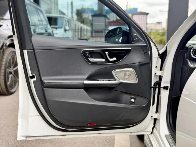 Mercedes-Benz C-Class — Фото автомобиля 10