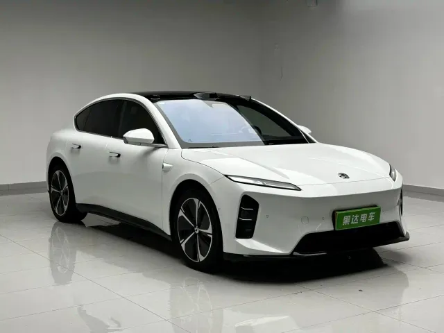 Nio ET5 — Фото автомобиля 3