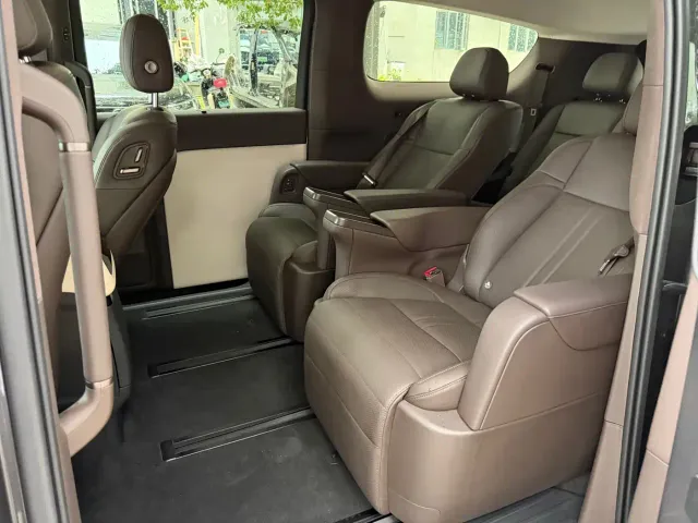 Li Auto MEGA — Фото автомобиля 7