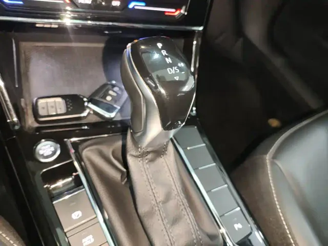 Volkswagen Passat — Фото автомобиля 13