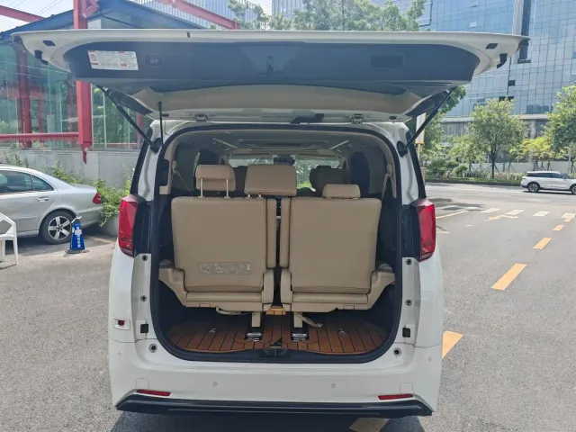 Toyota Alphard 2021 Hybrid 2.5L Premium — Фото автомобиля 9