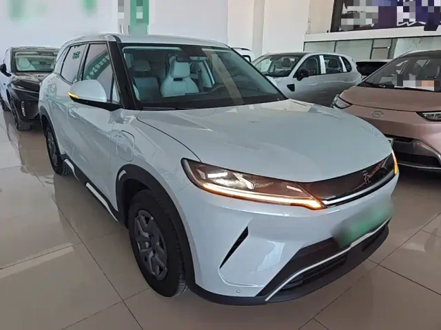 BYD Yuan UP — Фото автомобиля 3