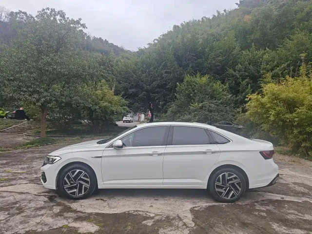 Volkswagen Sagitar — Фото автомобиля 3