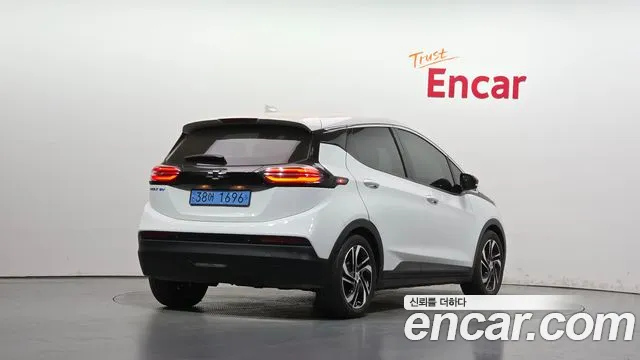 Chevrolet Bolt EV New — Фото автомобиля 2