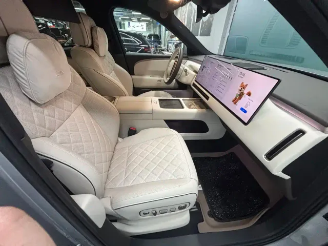 Li Auto Li L8 — Фото автомобиля 10