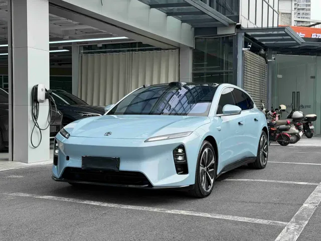 Фотография автомобиля — Nio ET5 Touring