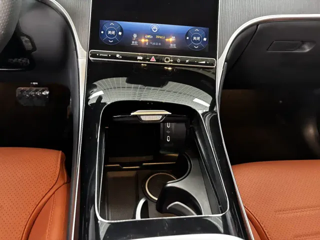 Mercedes-Benz GLC-Class — Фото автомобиля 16