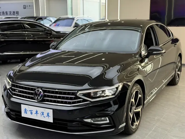Фотография автомобиля — Volkswagen Magotan