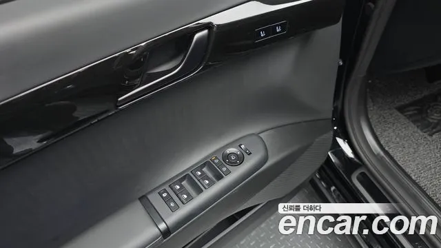 Hyundai Grandeur GN7 — Фото автомобиля 21