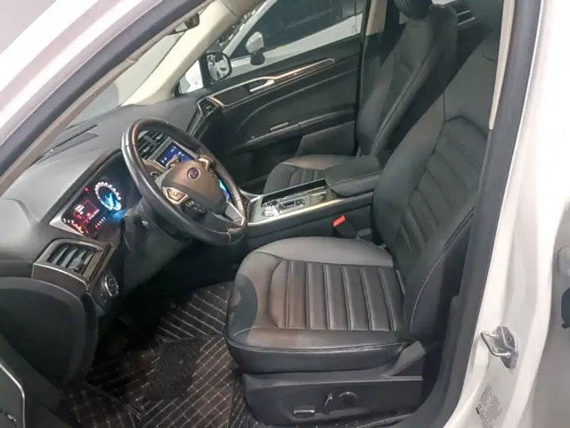 Ford Mondeo — Фото автомобиля 14