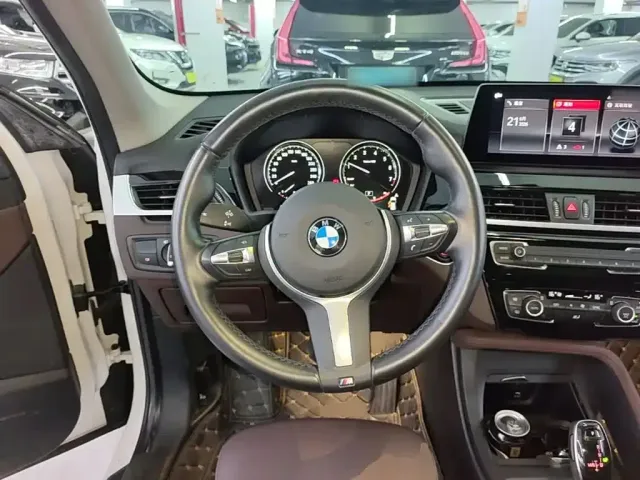 BMW X1 — Фото автомобиля 10