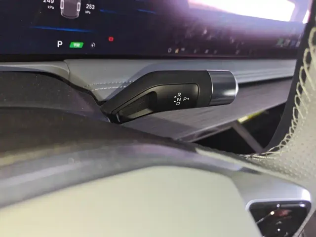 Geely Galaxy E8 — Фото автомобиля 15