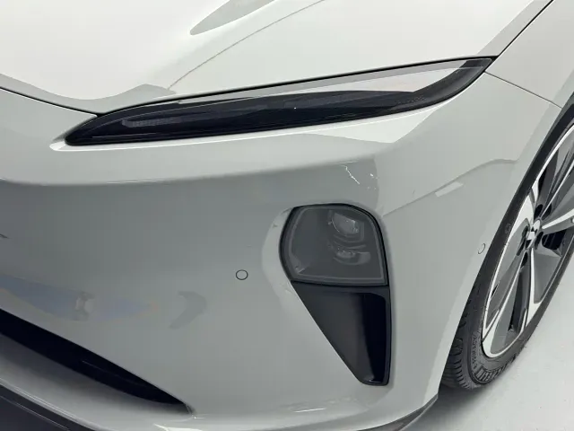 Nio ET5 Touring — Фото автомобиля 7
