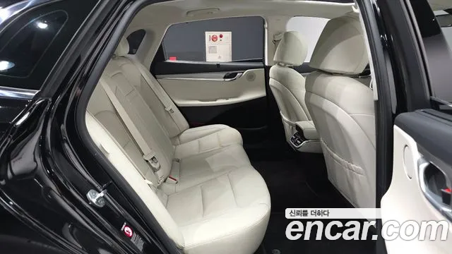 Hyundai Grandeur Новый Grandeur IG — Фото автомобиля 12