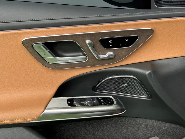 Mercedes-Benz E-Class — Фото автомобиля 10