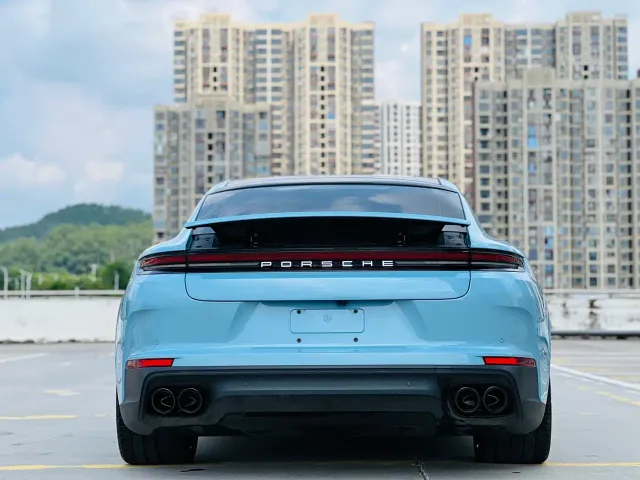 Porsche Panamera — Фото автомобиля 11