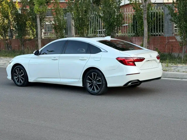 Honda Inspire — Фото автомобиля 3