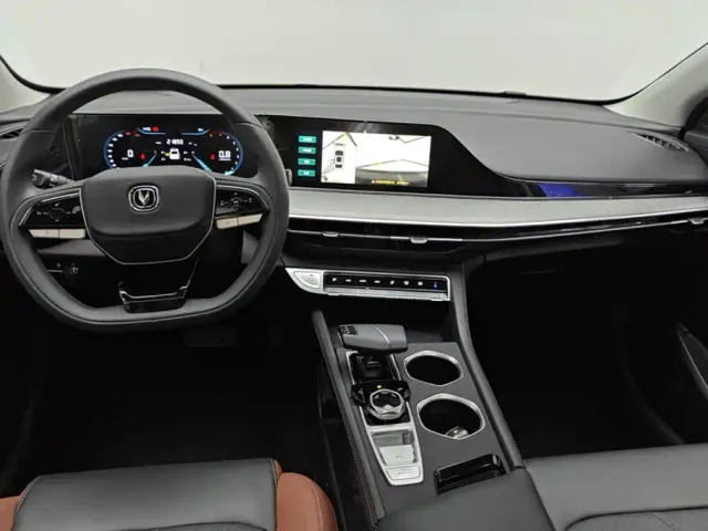 Changan Eado — Фото автомобиля 12