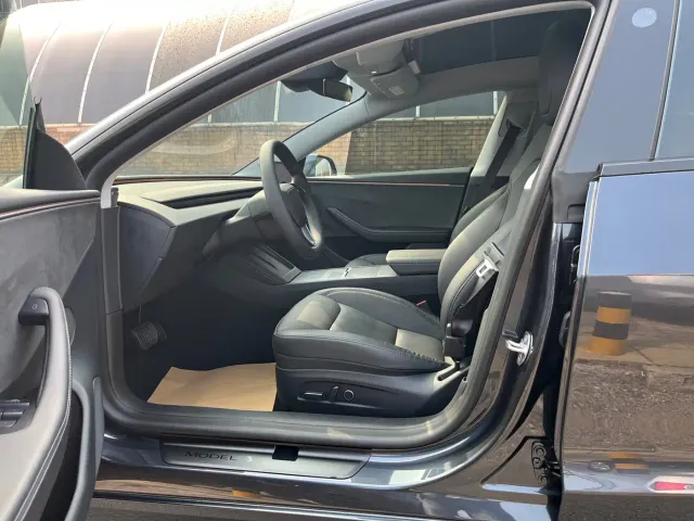 Tesla Model 3 — Фото автомобиля 7