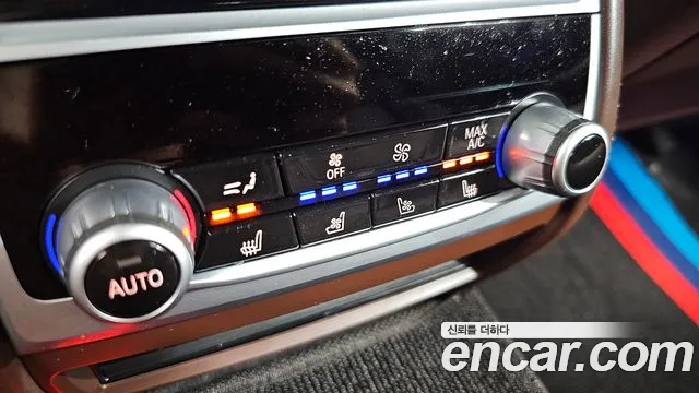 BMW 7-Series — Фото автомобиля 22