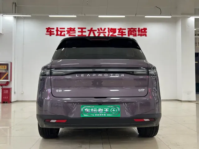 Leapmotor B10 — Фото автомобиля 9