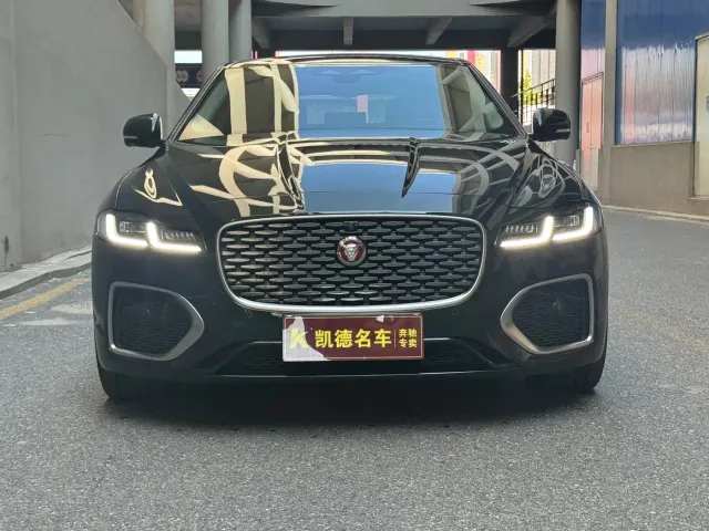 Jaguar XFL — Фото автомобиля 2