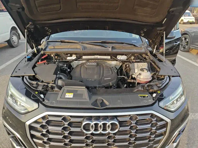 Audi Q5L — Фото автомобиля 15