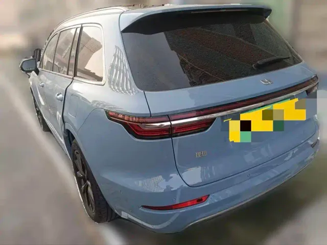 Li Auto ONE — Фото автомобиля 4
