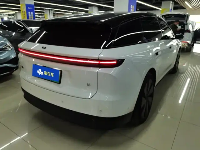 Li Auto i6 — Фото автомобиля 3