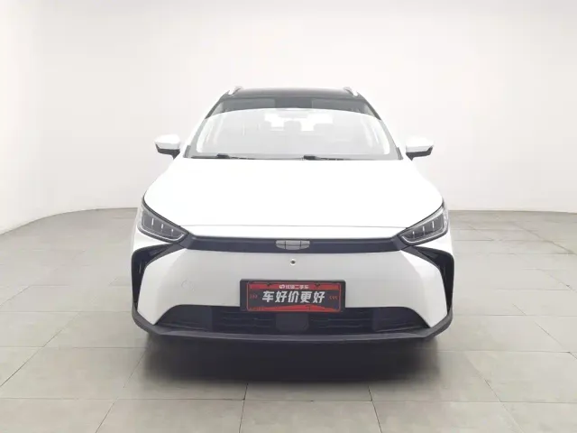 Geely Geometry M6 — Фото автомобиля 3