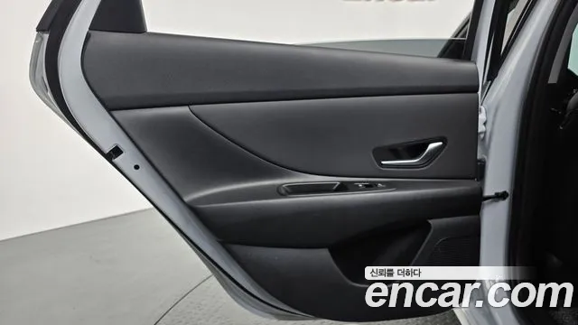 Hyundai AVANTE Новый Avante (CN7) — Фото автомобиля 23