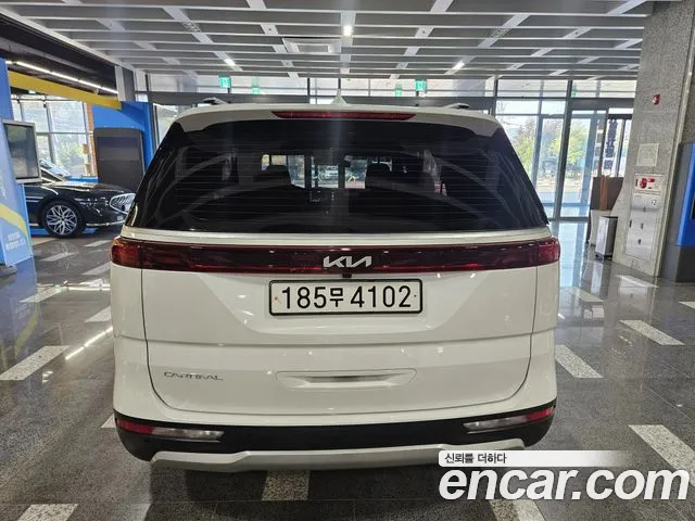 Kia Carnival 4th Gen — Фото автомобиля 5