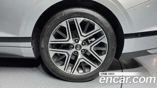 Hyundai Grandeur GN7 — Фото автомобиля 6