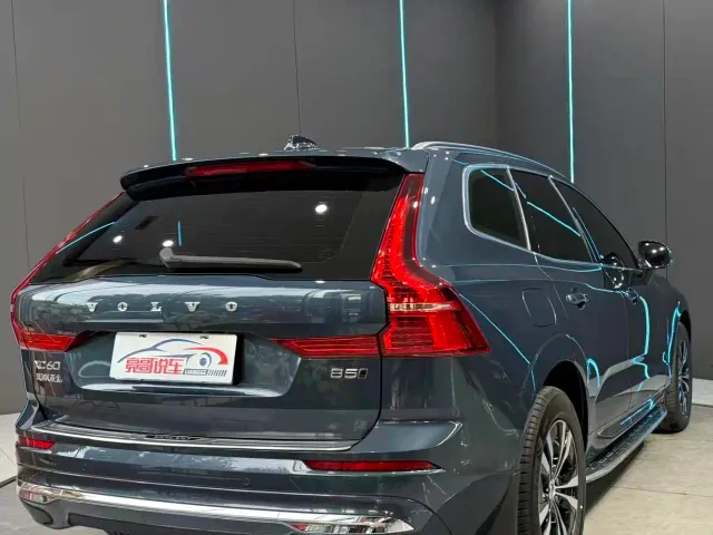 Volvo XC60 — Фото автомобиля 8