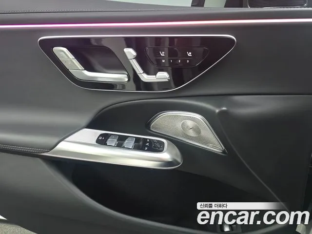 Mercedes-Benz E-Class — Фото автомобиля 12
