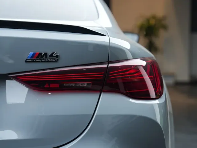 BMW M4 — Фото автомобиля 21