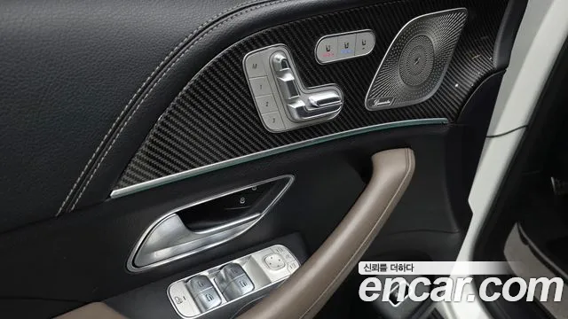 Mercedes-Benz GLE-Class — Фото автомобиля 28