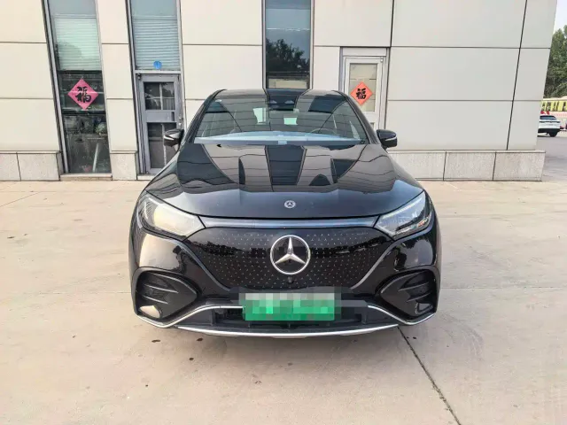 Mercedes-Benz EQE SUV — Фото автомобиля 2