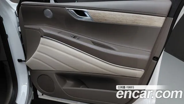 Genesis GV80 — Фото автомобиля 24