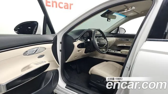 Genesis GV70 — Фото автомобиля 15