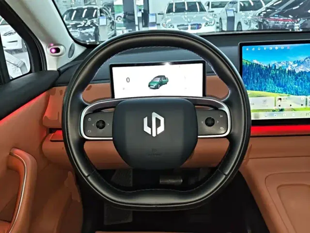Leapmotor C16 — Фото автомобиля 10