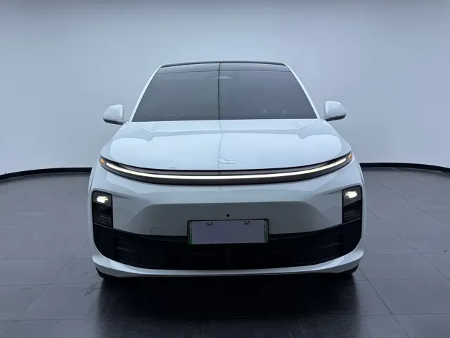 Li Auto L6 — Фото автомобиля 2