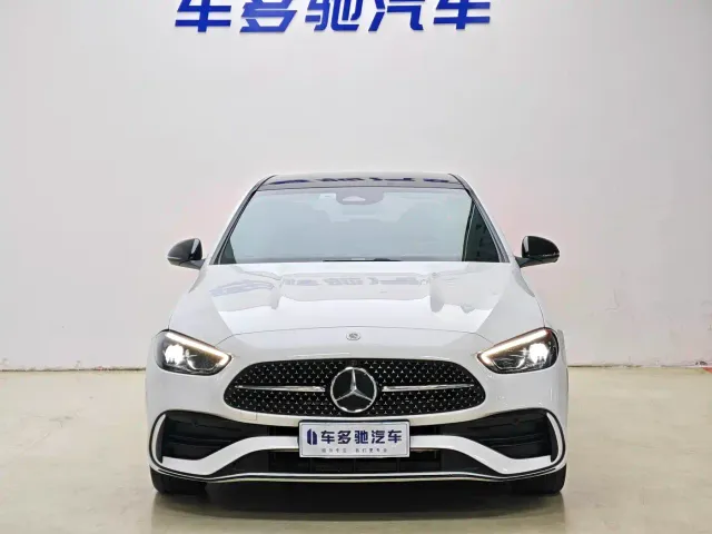 Mercedes-Benz C-Class — Фото автомобиля 2