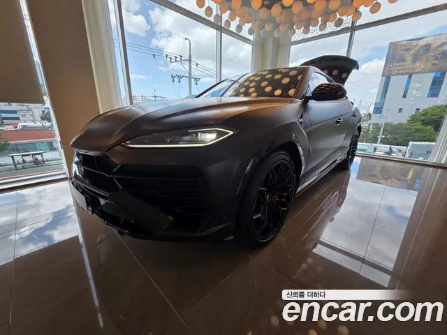 Lamborghini Urus — Фото автомобиля 2