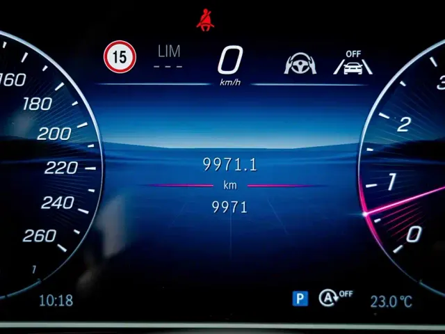 Mercedes-Benz E-Class — Фото автомобиля 10