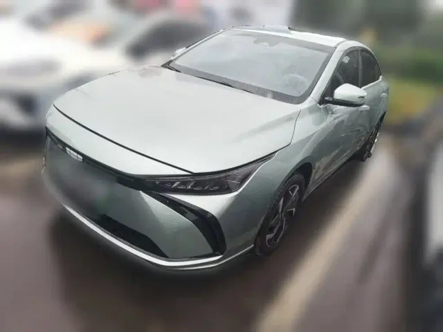 Фотография автомобиля — Geely Geometry G6
